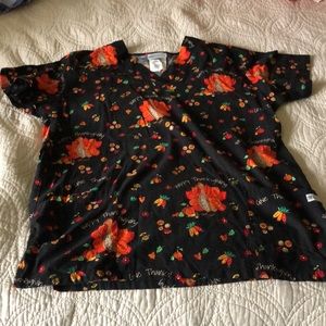 Uniform Advantage Thanksgiving Scrub top L